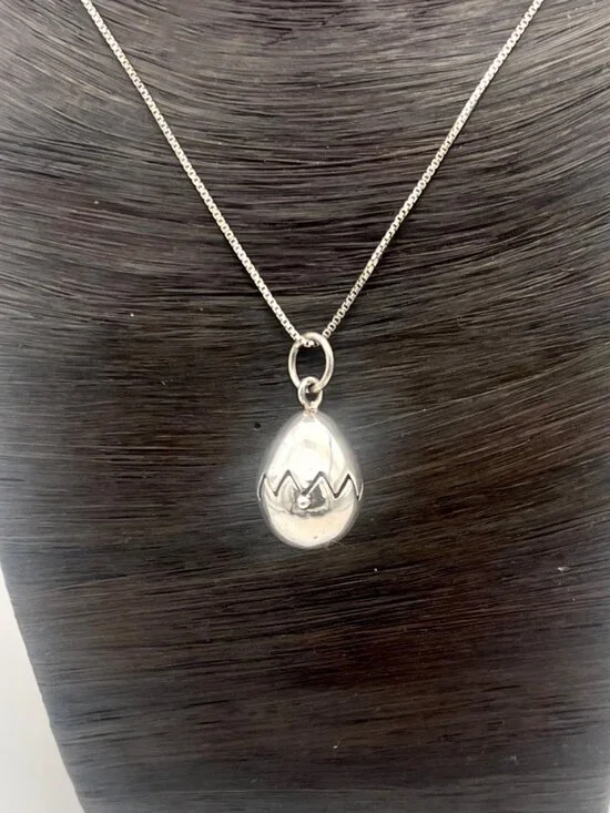 Sterling Silver Hinged Egg Pendant with Hidden Chick Necklace 24" 925 Chain - Picture 3 of 13